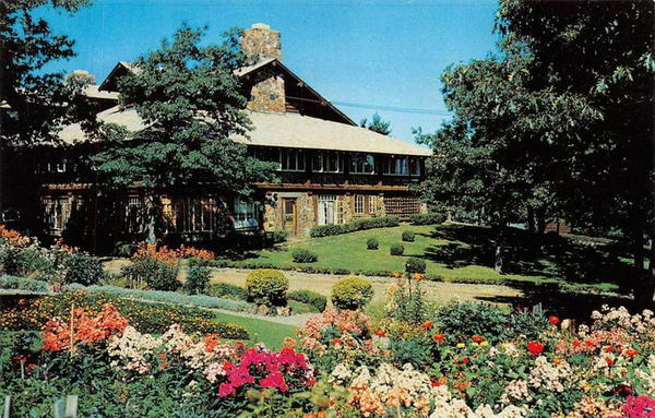 Keweenaw Park Cottages - Old Postcard Photo